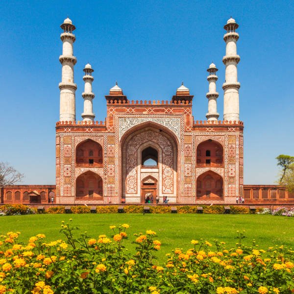 tomb-of-akbar-agra
